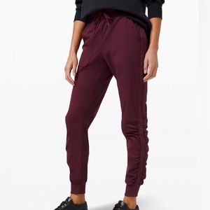 Lululemon Beyond the Studio High Rise Jogger size 4